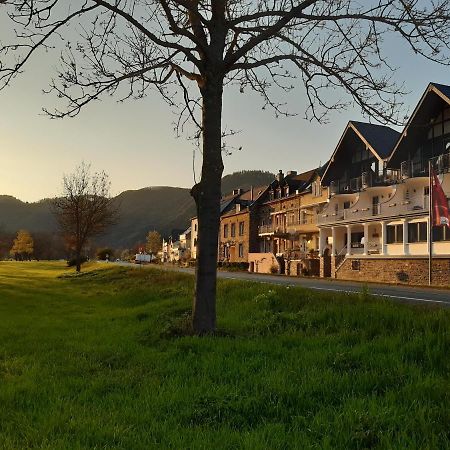 Haus Moselliebe B&B Эдигер-Эллер Экстерьер фото