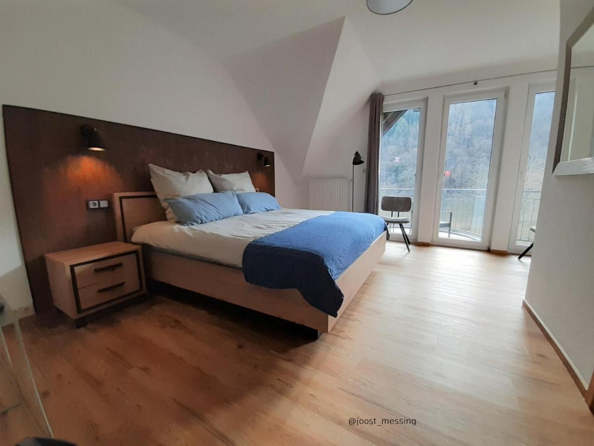 Haus Moselliebe B&B Эдигер-Эллер Экстерьер фото